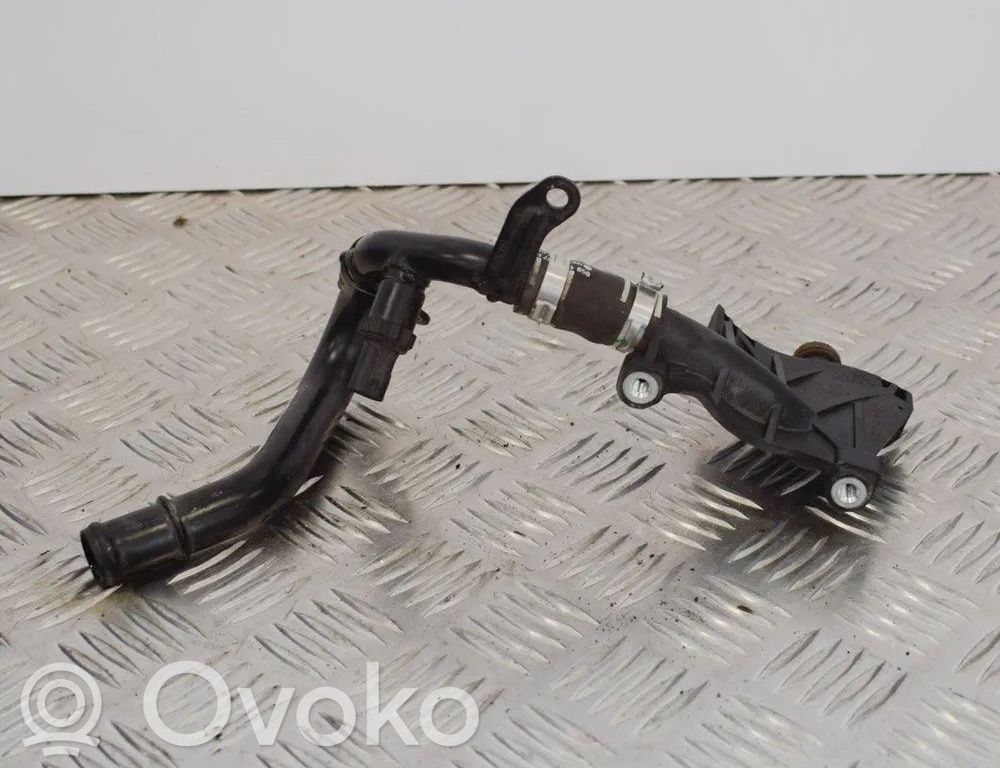 Autres pièces compartiment moteur