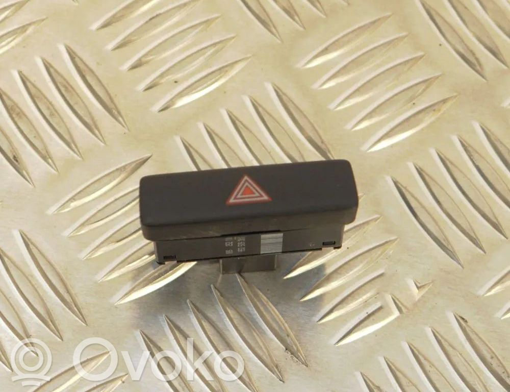 Seat Alhambra (Mk2) Botón interruptor de luz de peligro 