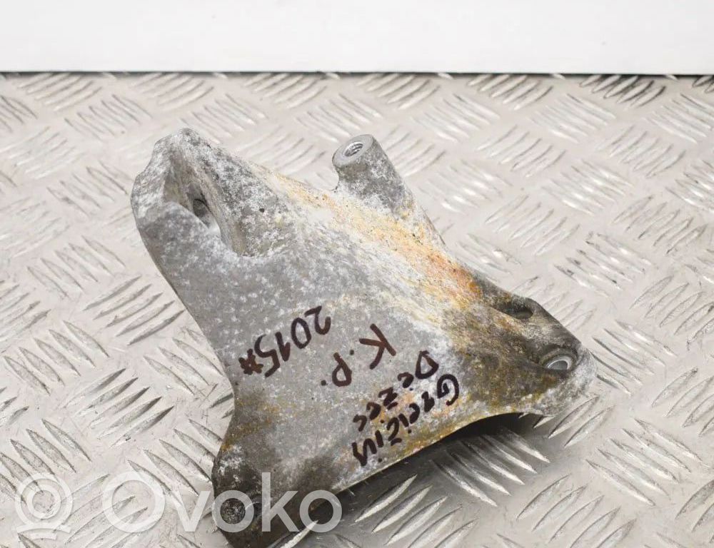 Audi A8 S8 D3 4E Kita variklio skyriaus detalė 
