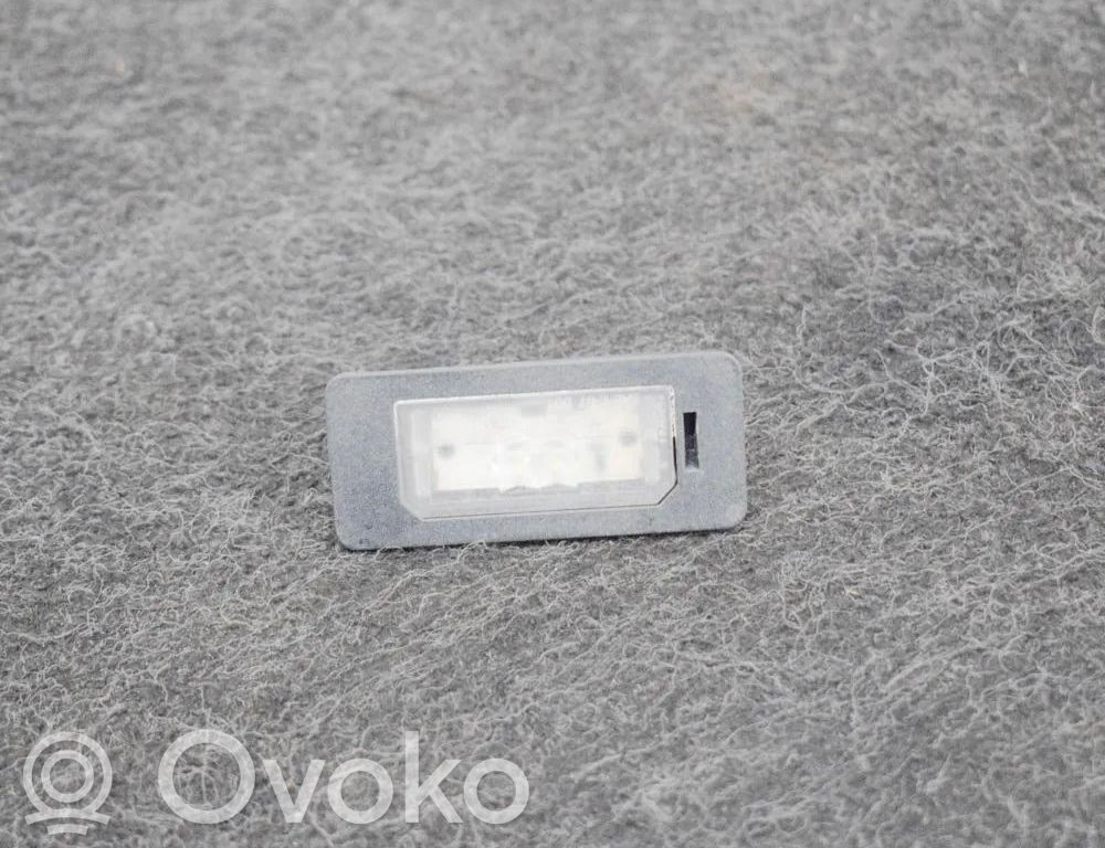 BMW 2 F22 F23 Lampă număr