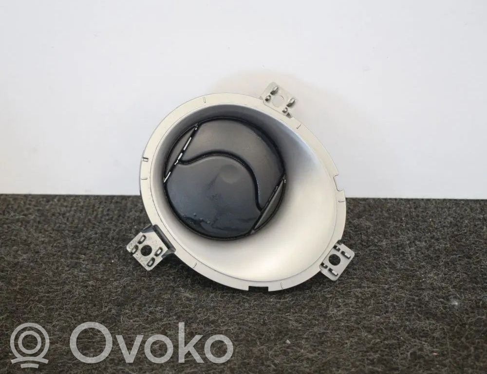 Nissan Juke I F15 Copertura griglia di ventilazione cruscotto