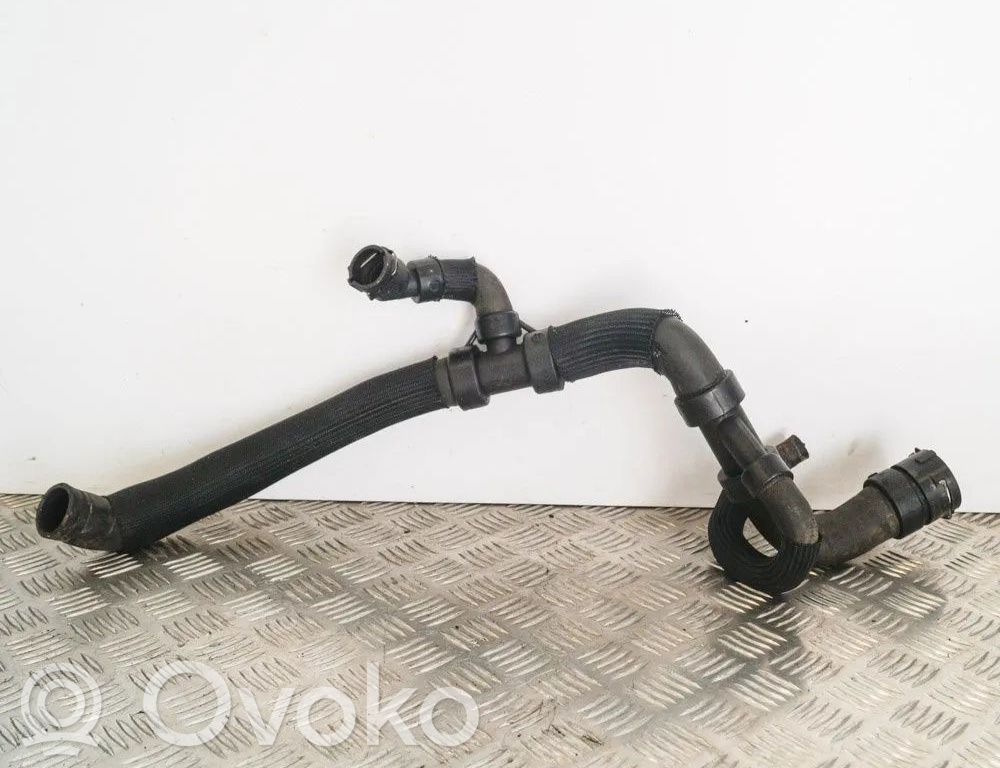 Volvo XC60 Rura / Wąż dolotowy powietrza 