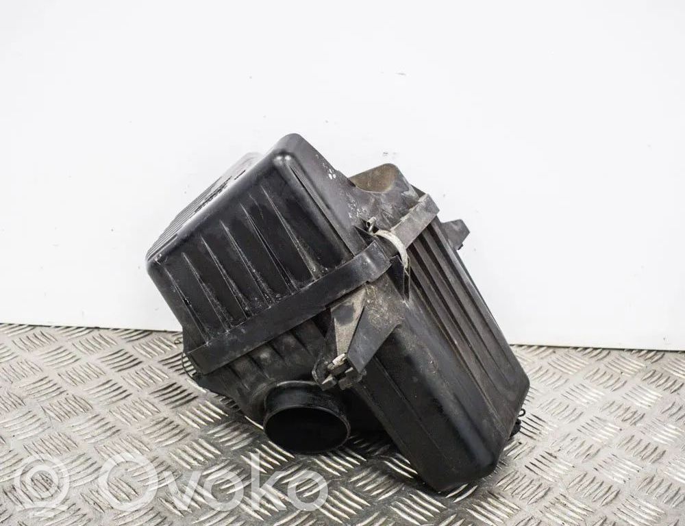 Suzuki Grand Vitara II Scatola del filtro dell’aria 
