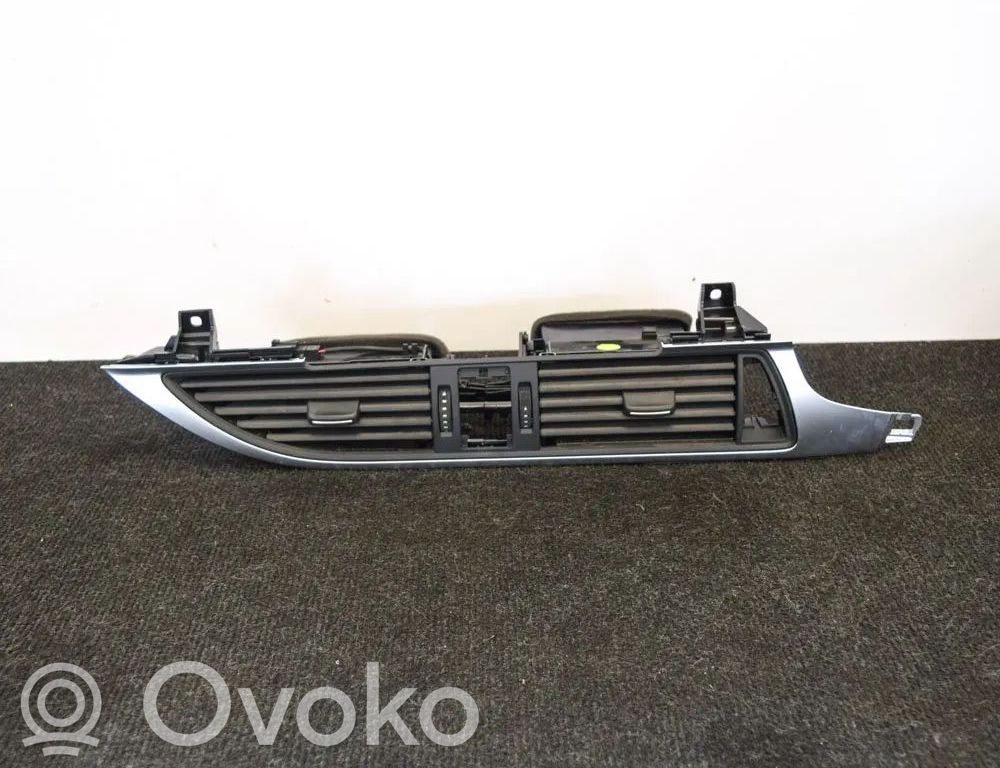Dysze / Kratki nawiewu deski rozdzielczej   REU9026300