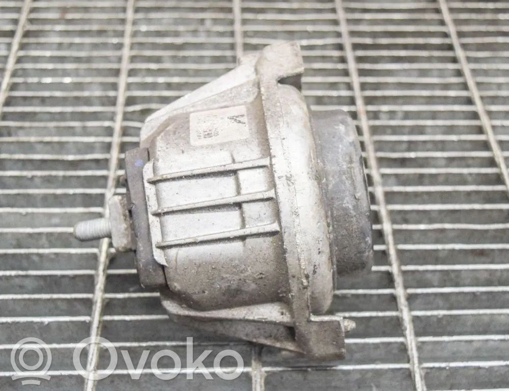 Wspornik / Mocowanie silnika   13981112