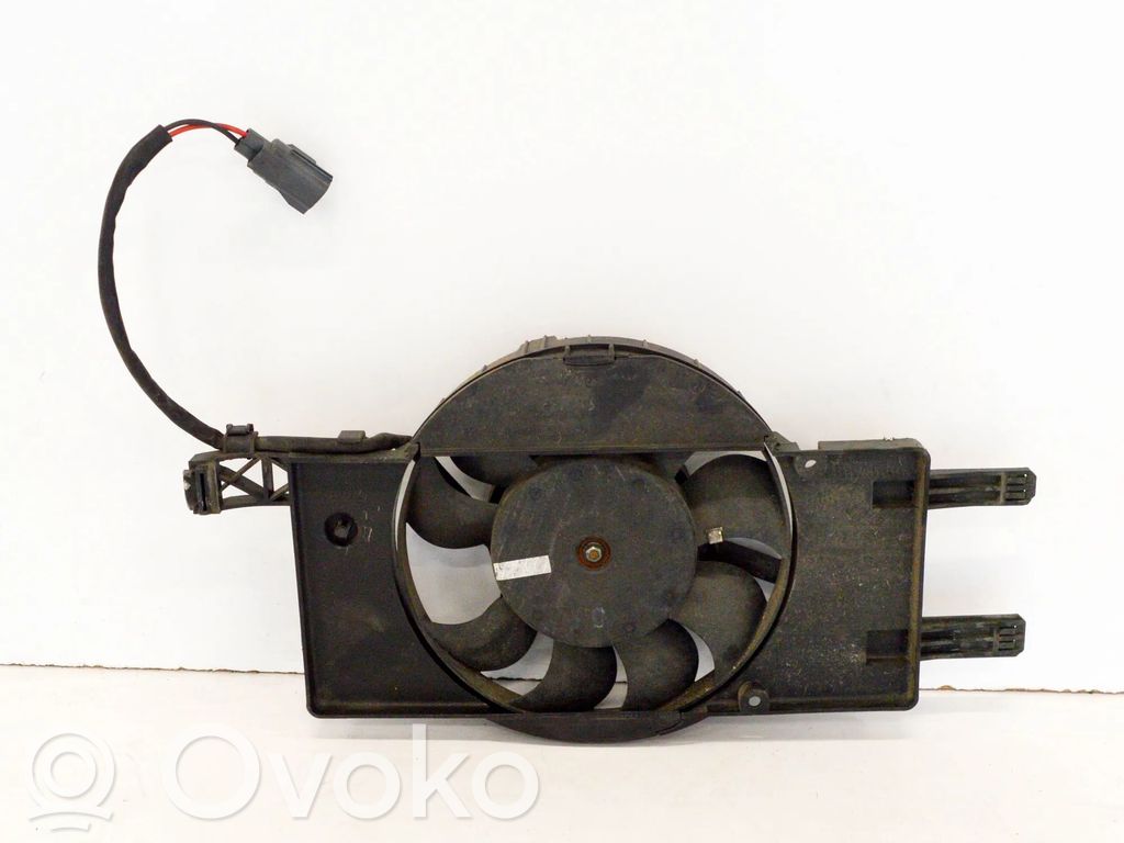 Ford Focus Convogliatore ventilatore raffreddamento del radiatore 
