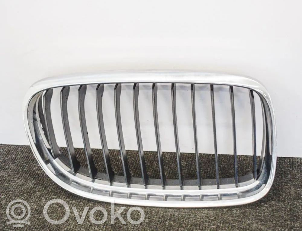 BMW 3 E90 E91 Priekšējais režģis 