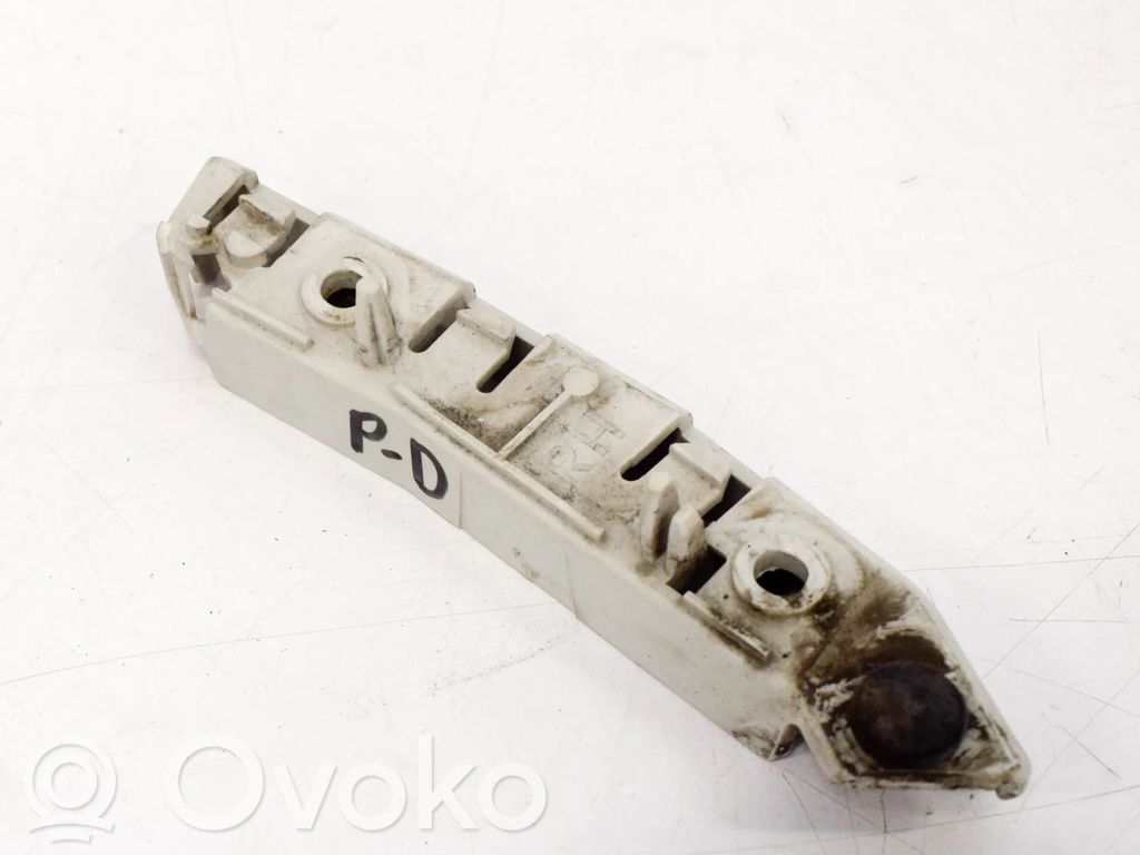 Ford Focus Front bumper mounting bracket 