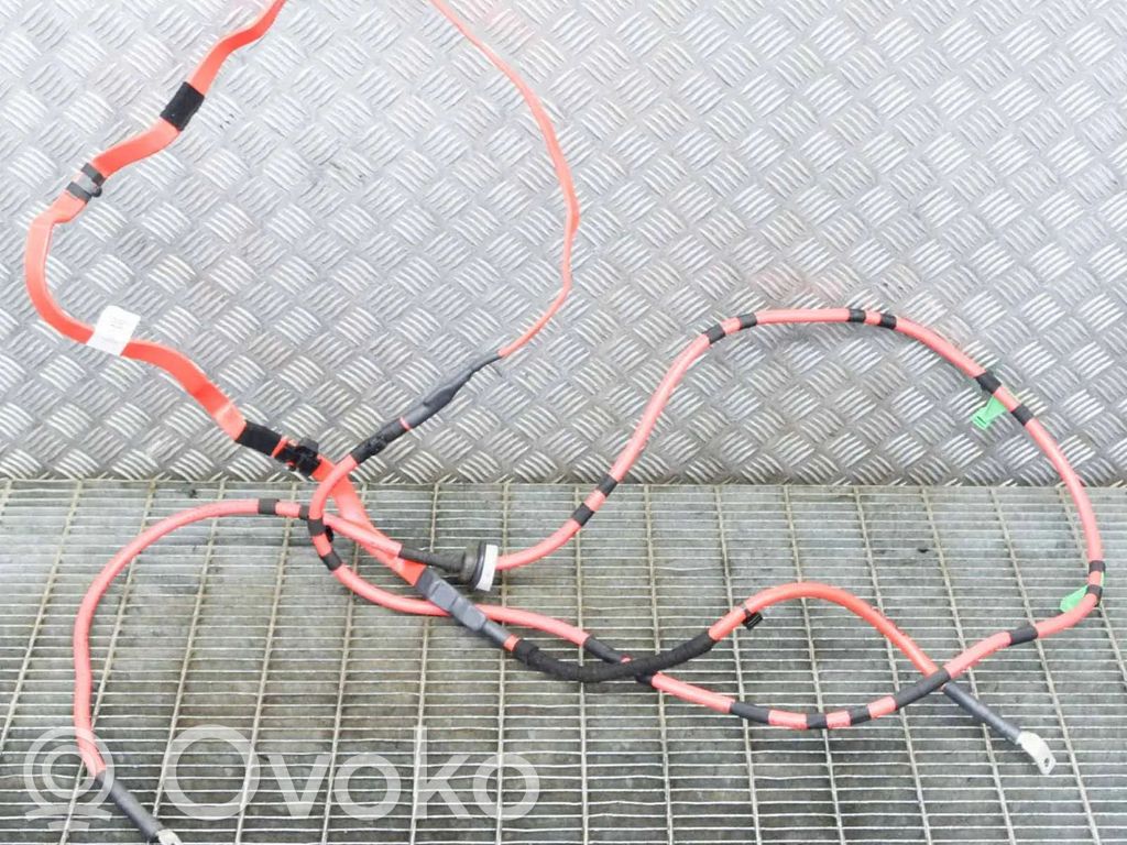 Audi A4 S4 B9 8W Cable positivo (batería) 