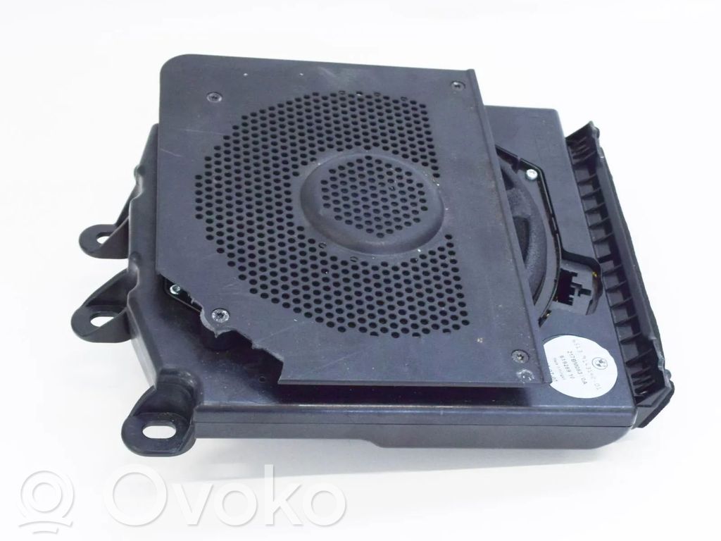 BMW 5 E60 E61 Subwoofer 