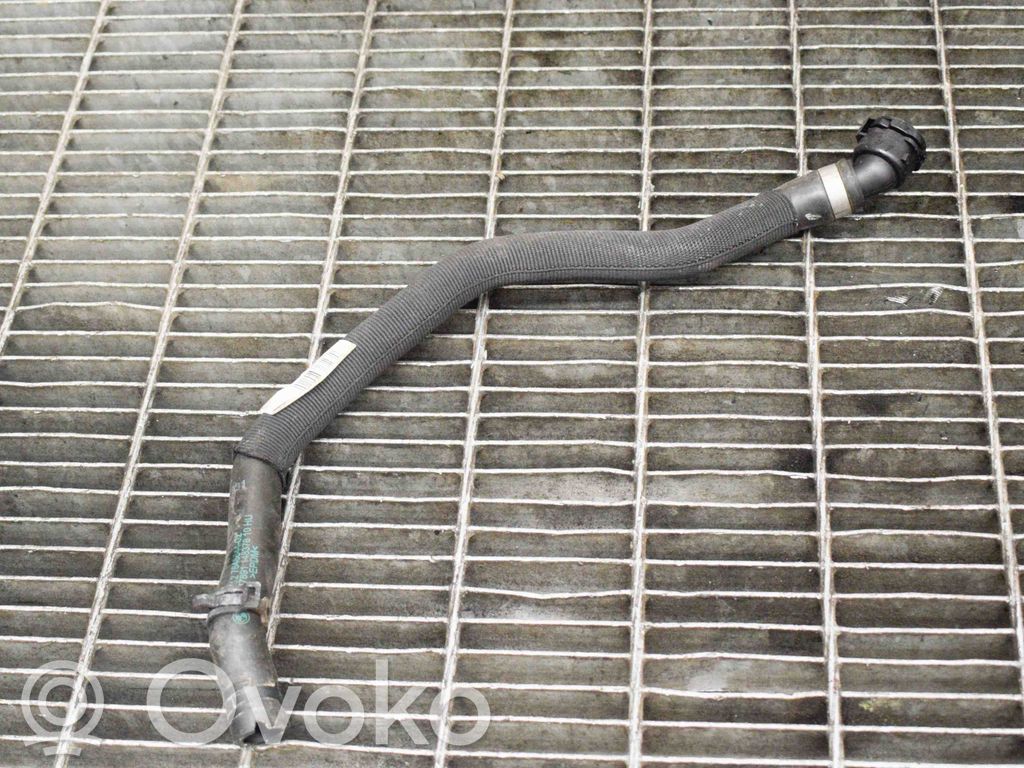 BMW 1 F20 F21 Conductă/furtun lichid de răcire motor 