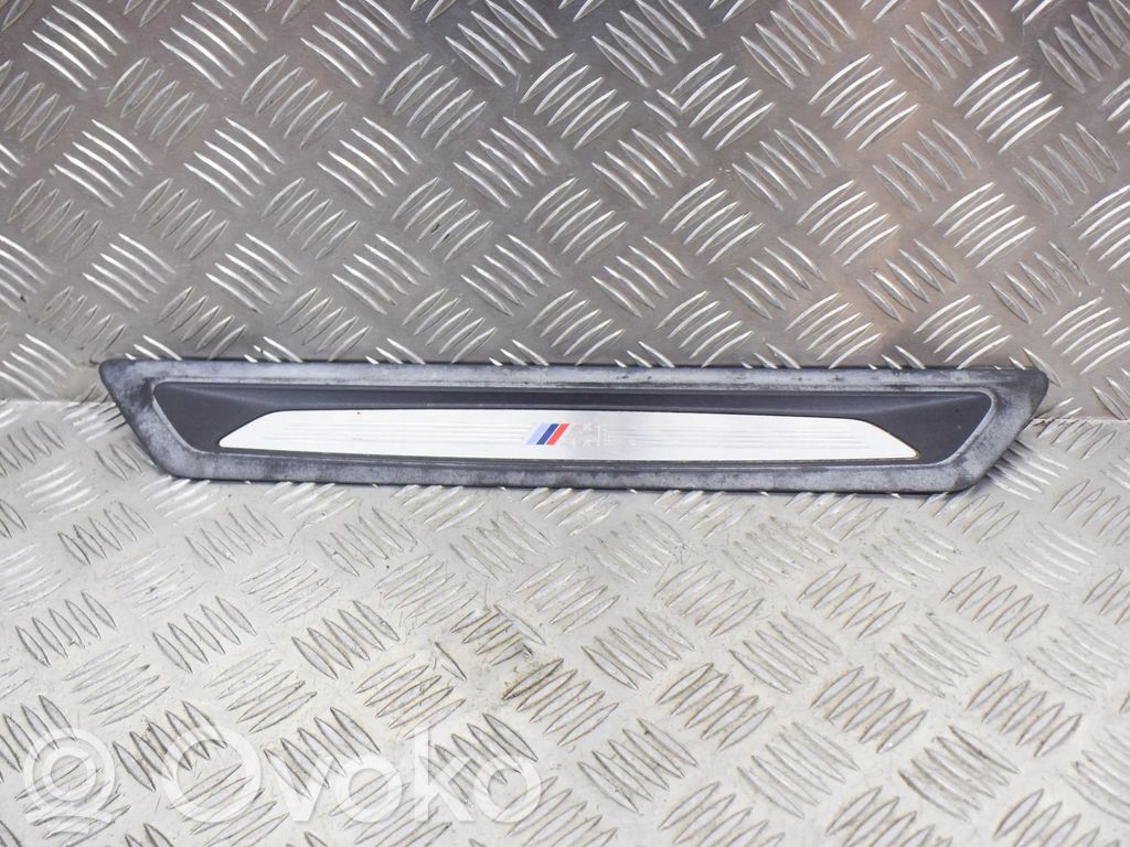 BMW 3 F30 F35 F31 Osłona listwy przedniej 