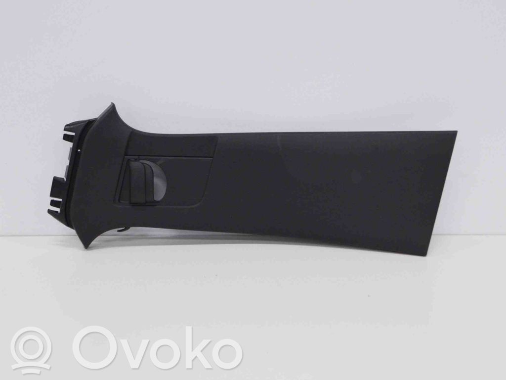 Volvo XC40 Osłona dolna słupka / B 