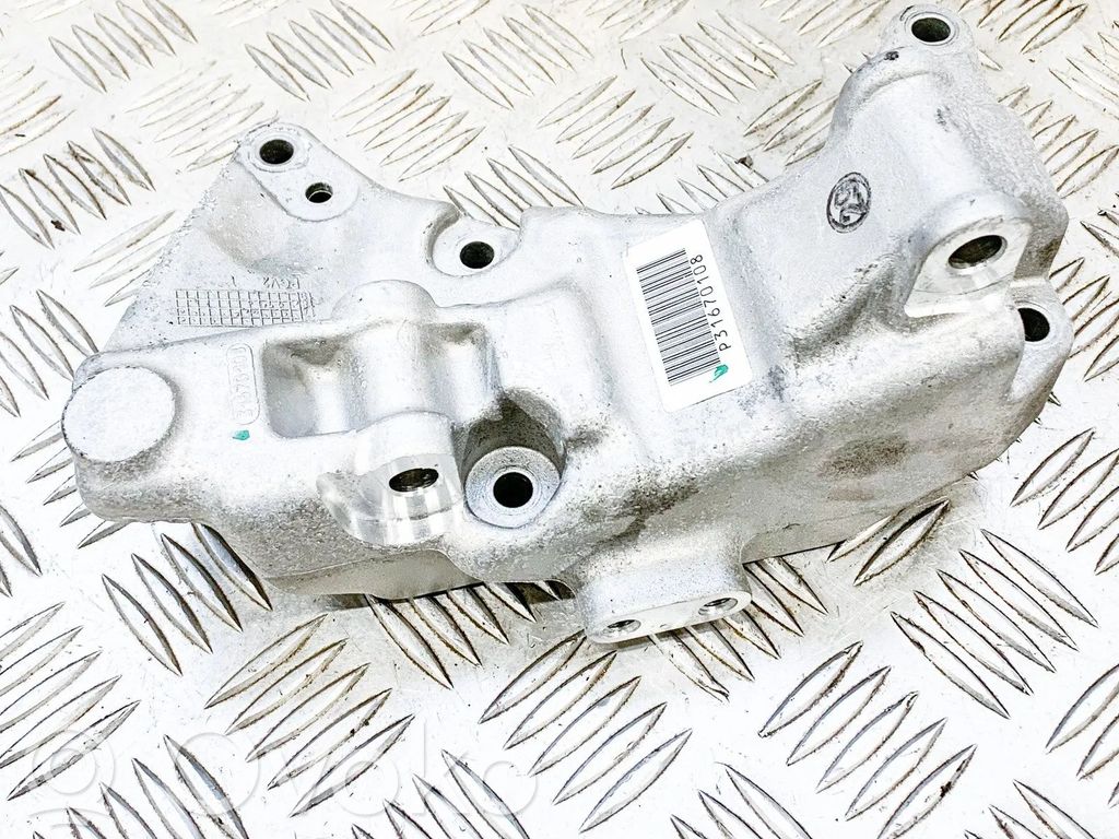 Volvo XC40 Generator/alternator bracket 