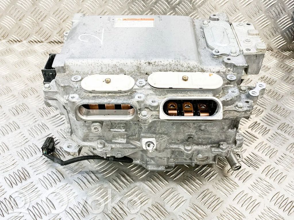 Lexus IS III XE30 Inversor/convertidor de voltaje 