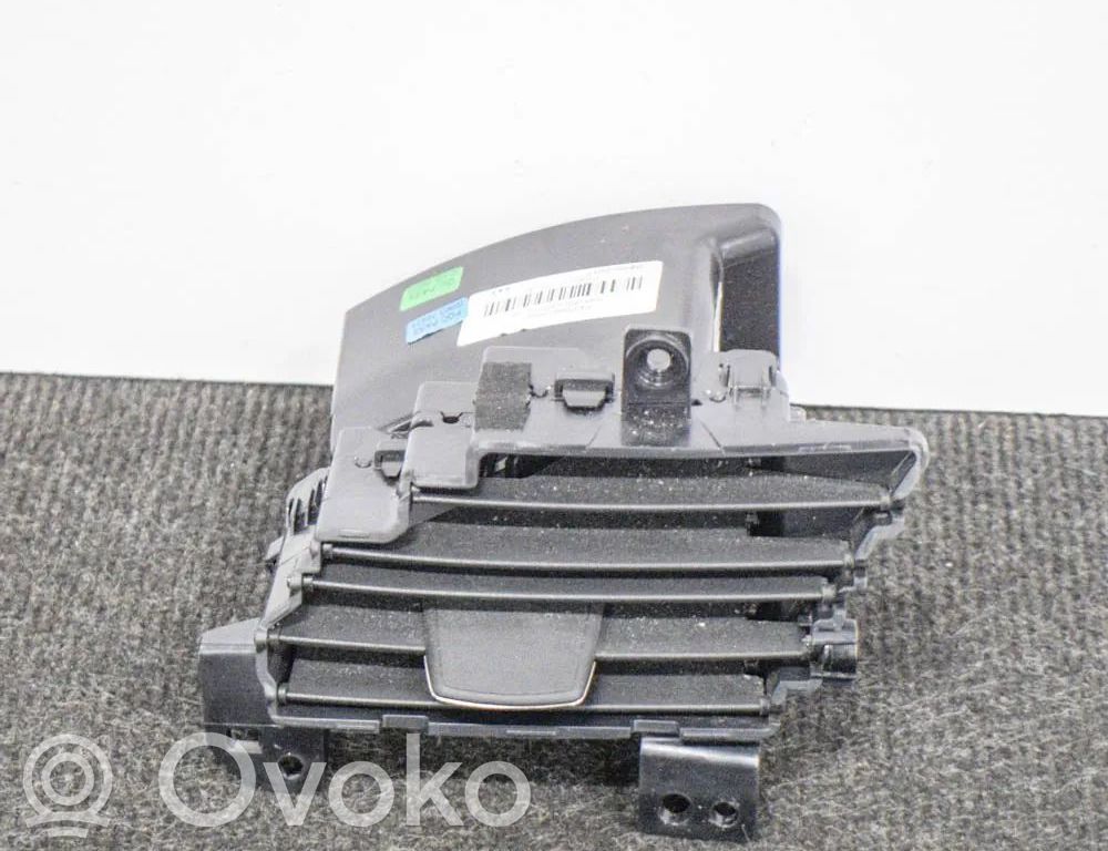 Lango oro grotelės   109687700A