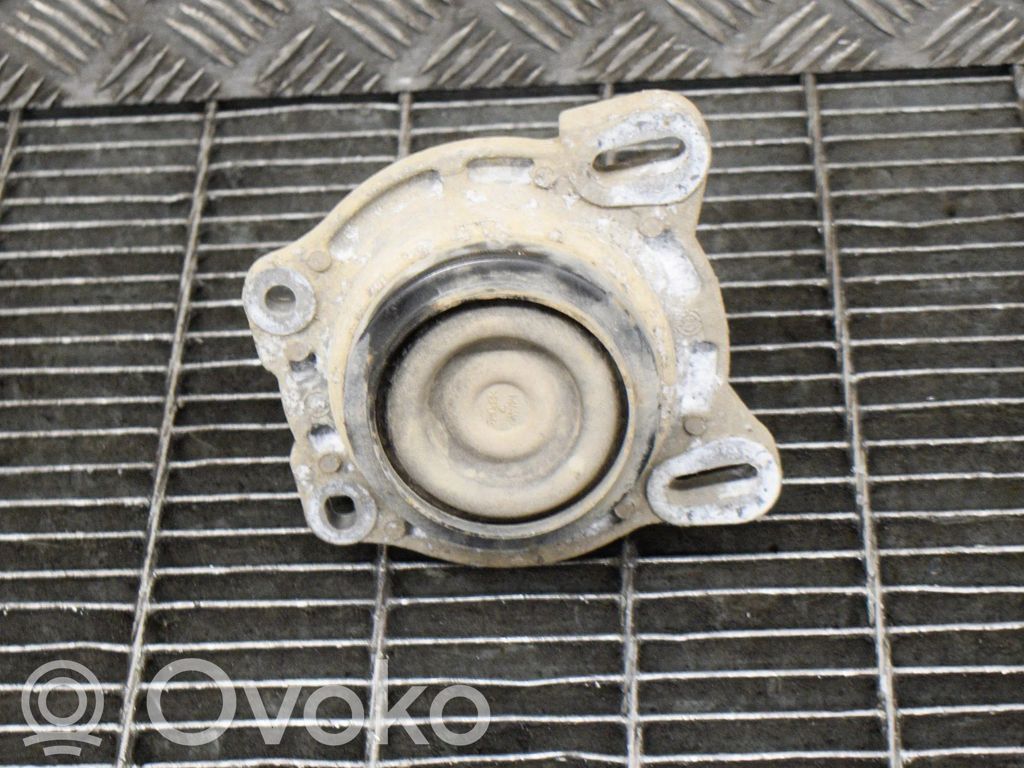 Engine mount bracket   BK316A002