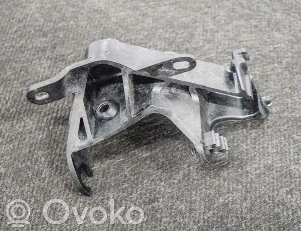 Tesla Model 3 ABS-pumpun kiinnike 