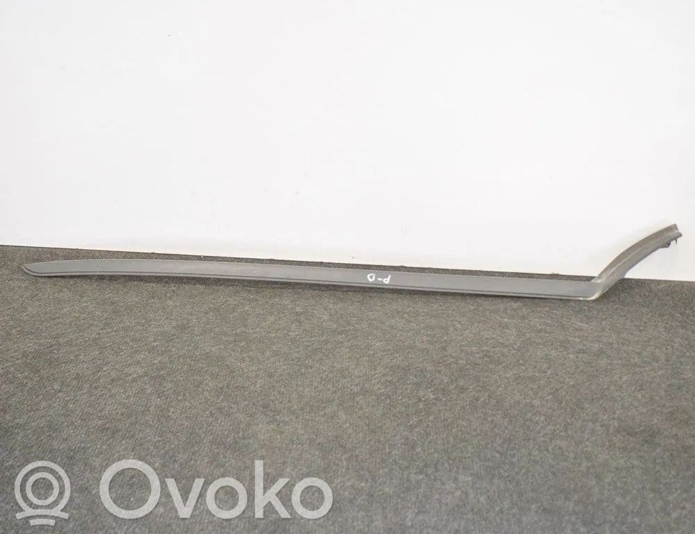 Volvo XC40 Windshield trim 
