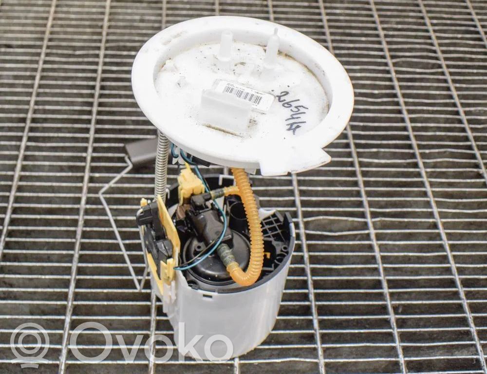 Volvo XC40 Bomba interna de combustible 