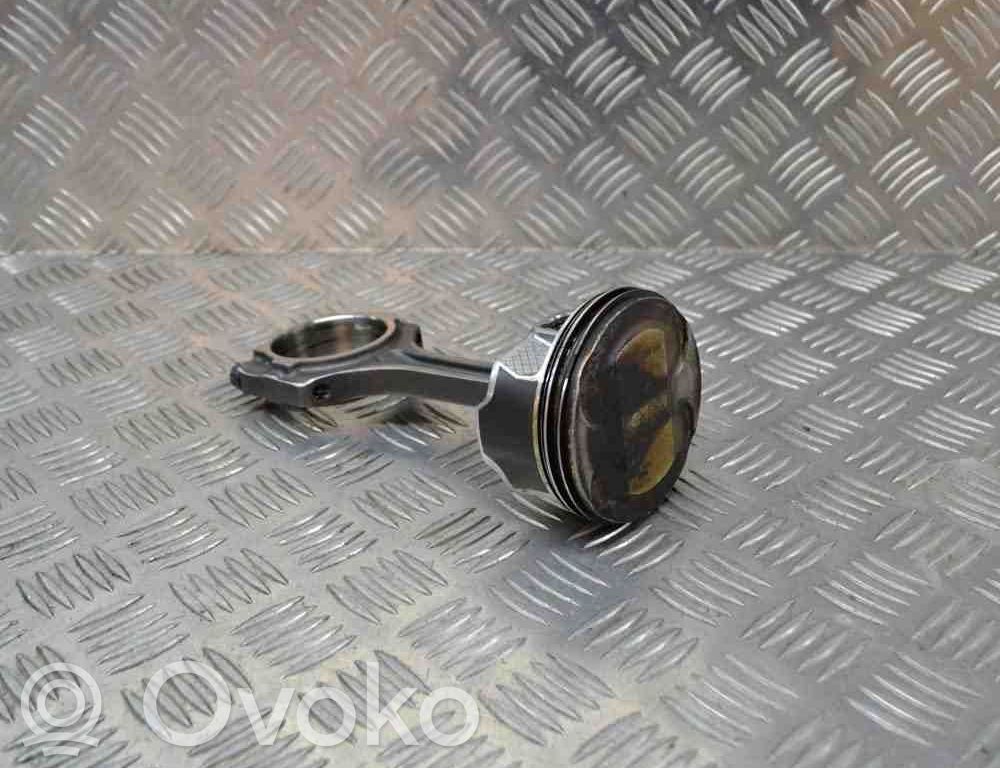 Pistón   CR3E6205AA,FR3Z6108A