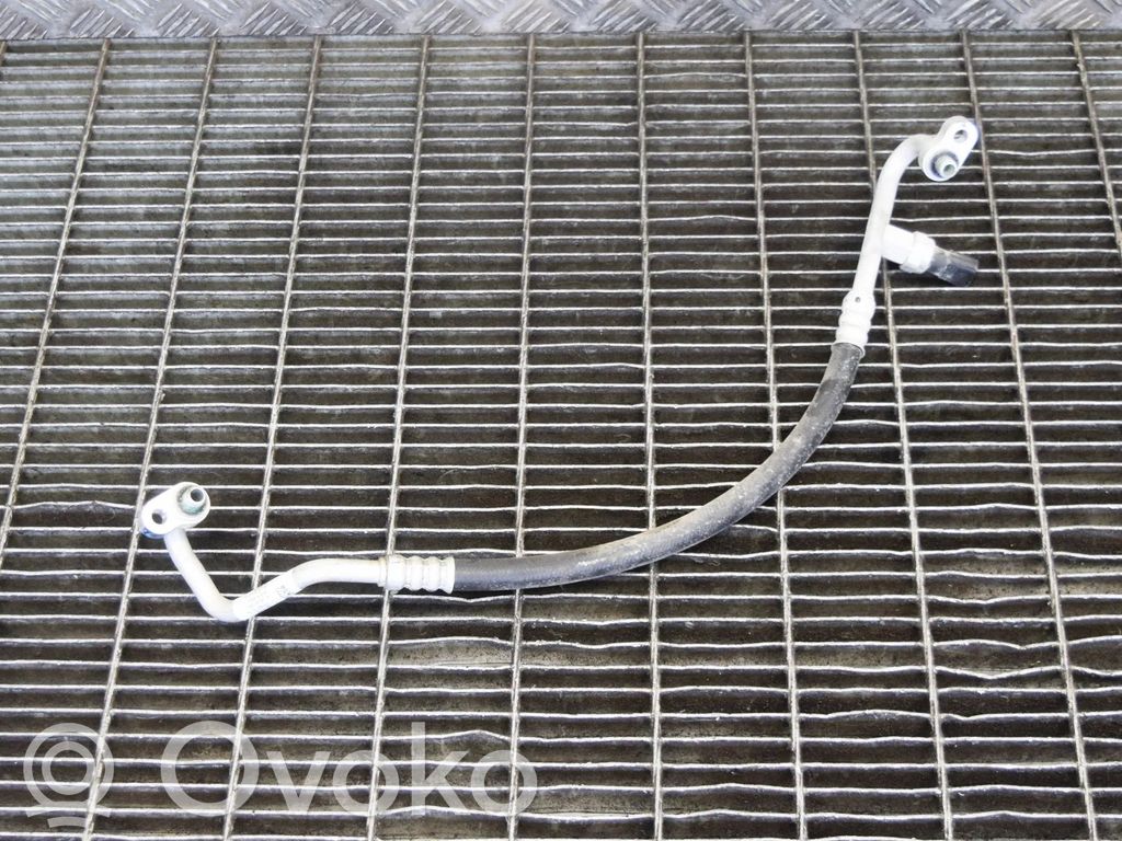 Tesla Model 3 Ilmastointilaitteen putki (A/C) 