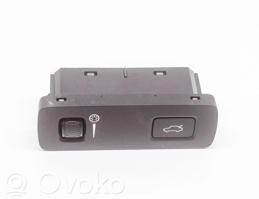 Volvo S90, V90 Tailgate/boot open switch button 