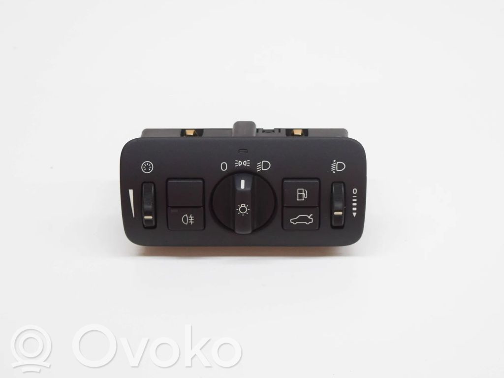 Light switch   110126A,30739413