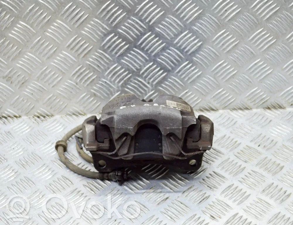 Audi A4 S4 B9 8W Etujarrusatula 