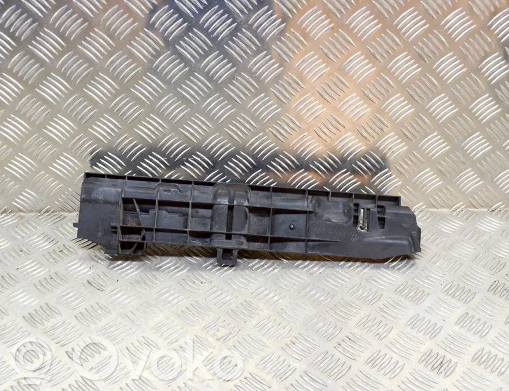 Radiator support slam panel bracket   7524912