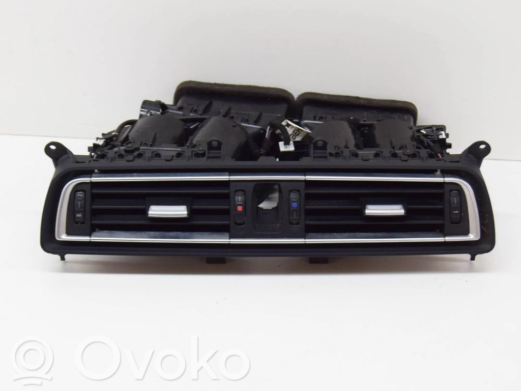 BMW 7 F01 F02 F03 F04 Kojelaudan tuuletussuuttimen suojalista 