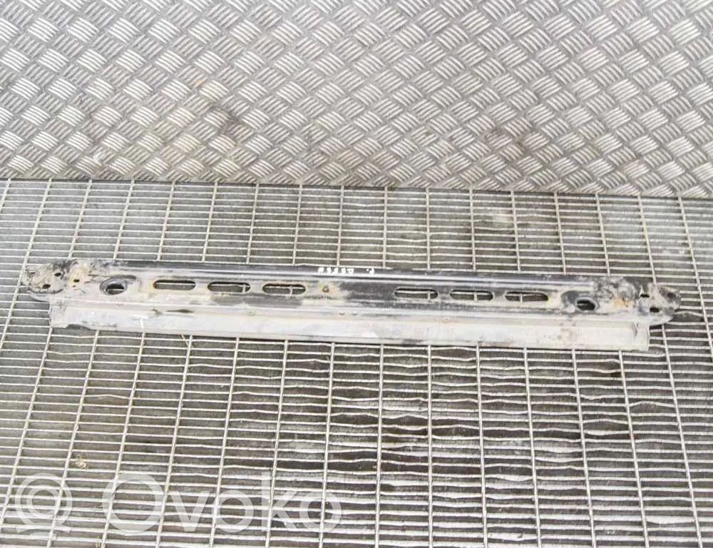 Volvo XC60 Traverse inférieur support de radiateur 