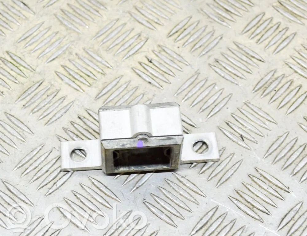 Tesla Model 3 Support, fixation radiateur 