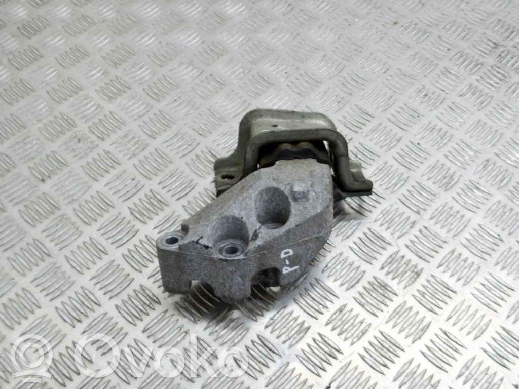 Engine mount bracket   1367173080,A236071