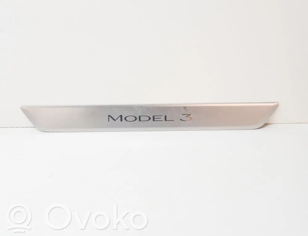 Front sill trim cover   150476300A