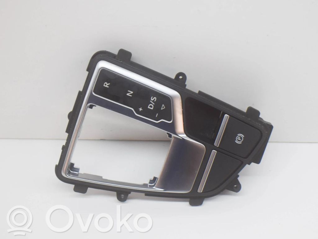 Audi A5 Rivestimento in plastica cornice della leva del cambio 