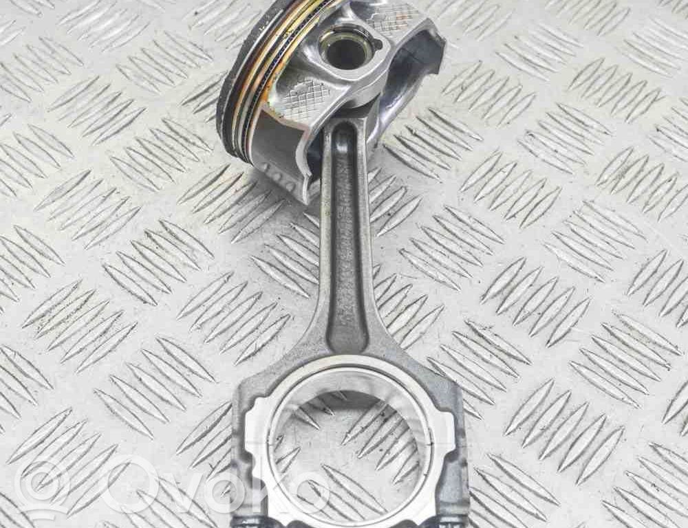Pistón   CR3Z6200B,FR3Z6108A