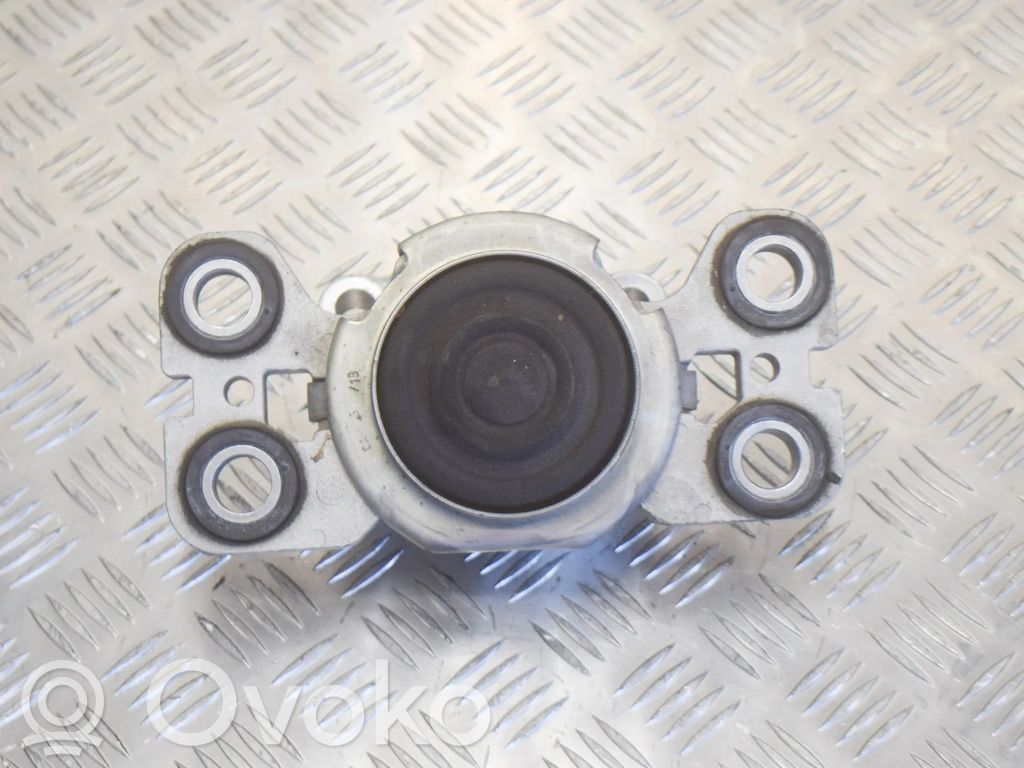 Engine mount bracket   EJ327M121AD
