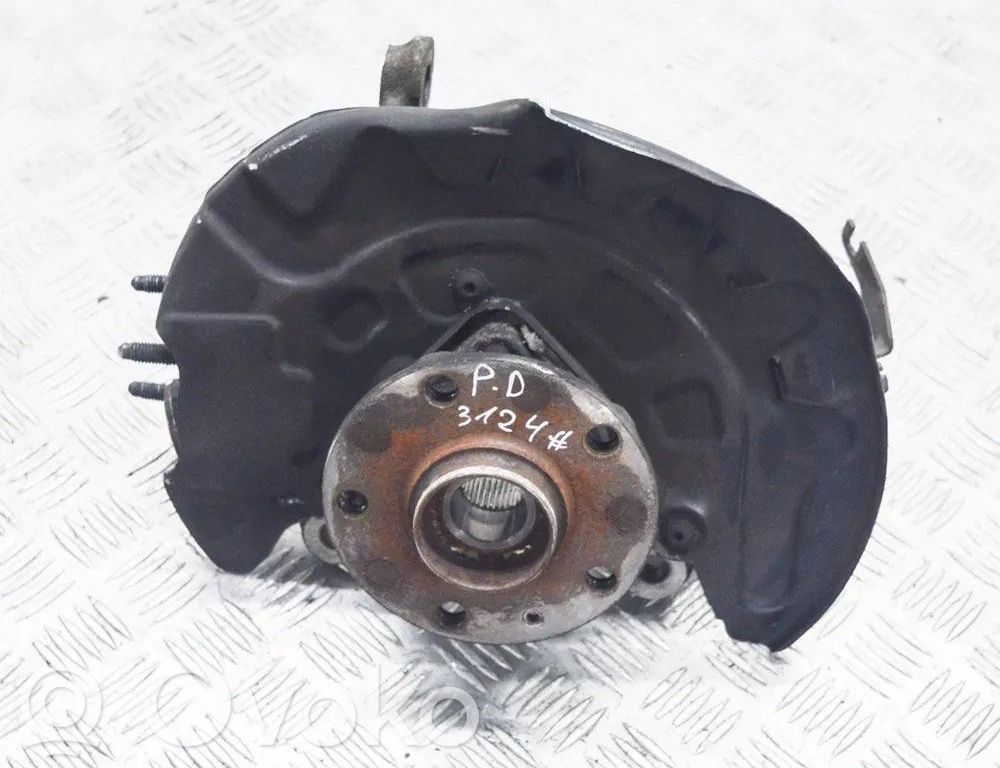 Skoda Octavia Mk3 (5E) Cubo de rueda delantera