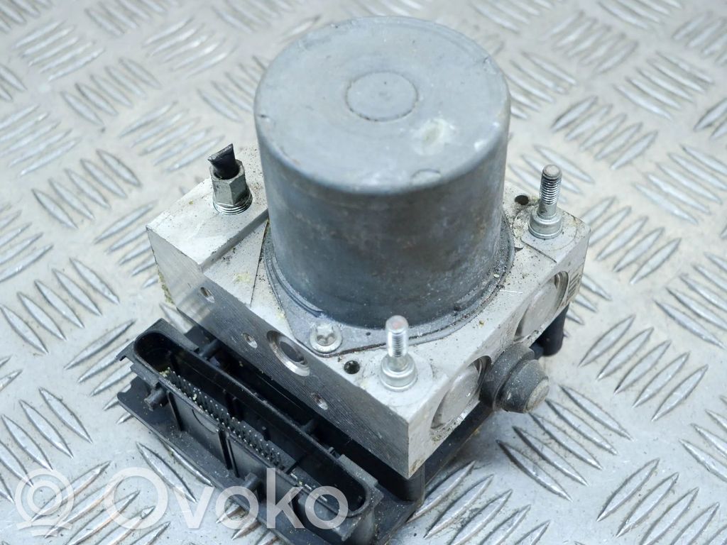 Mazda CX-7 ABS Pump 