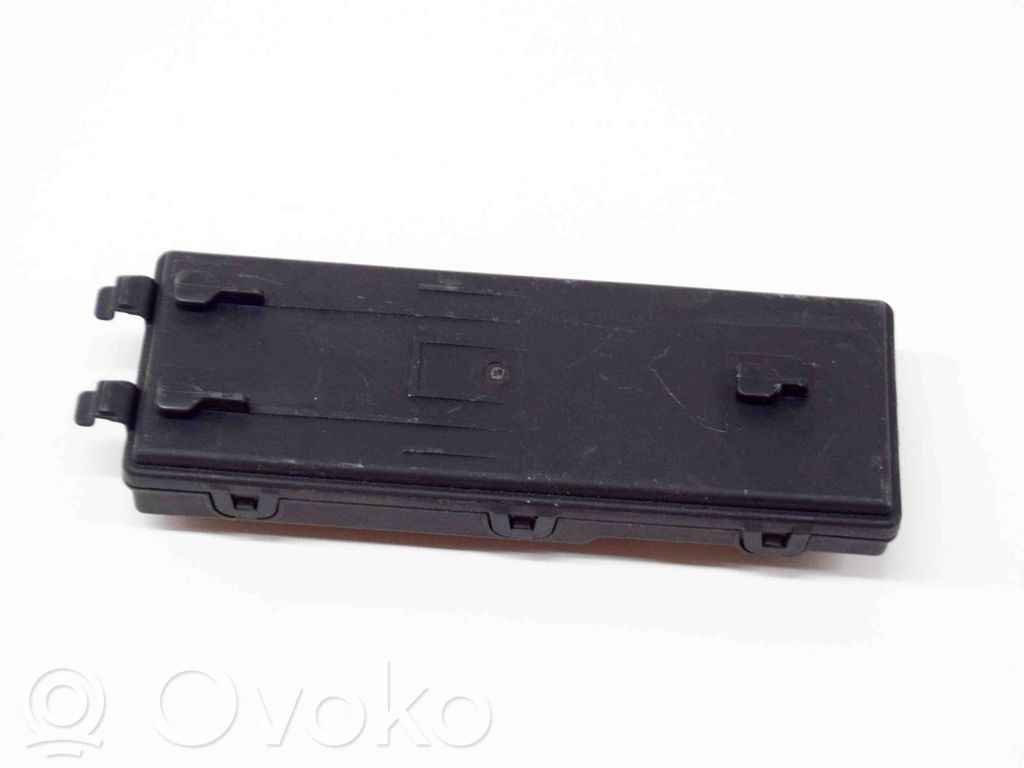 Unité de commande / module de hayon   12008001,8W8959107,8W8959107D,A2C74487812