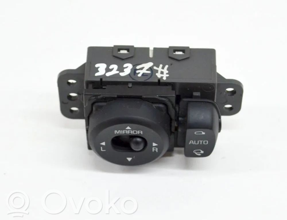 KIA Ceed Wing mirror switch 