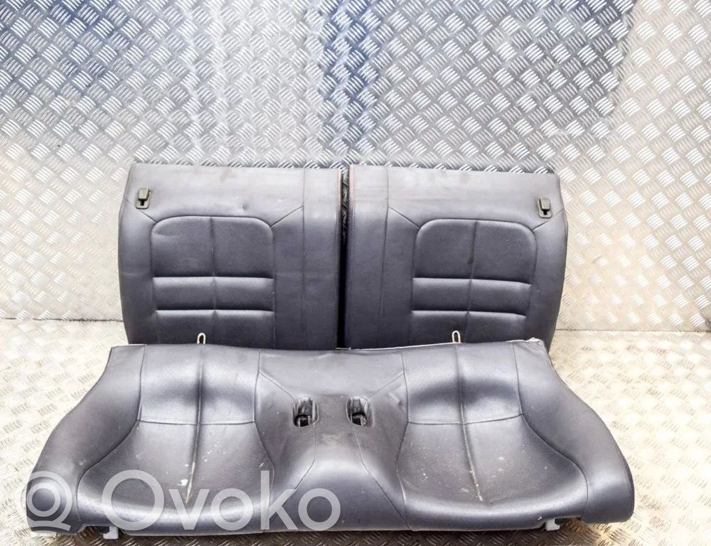 Rear seat