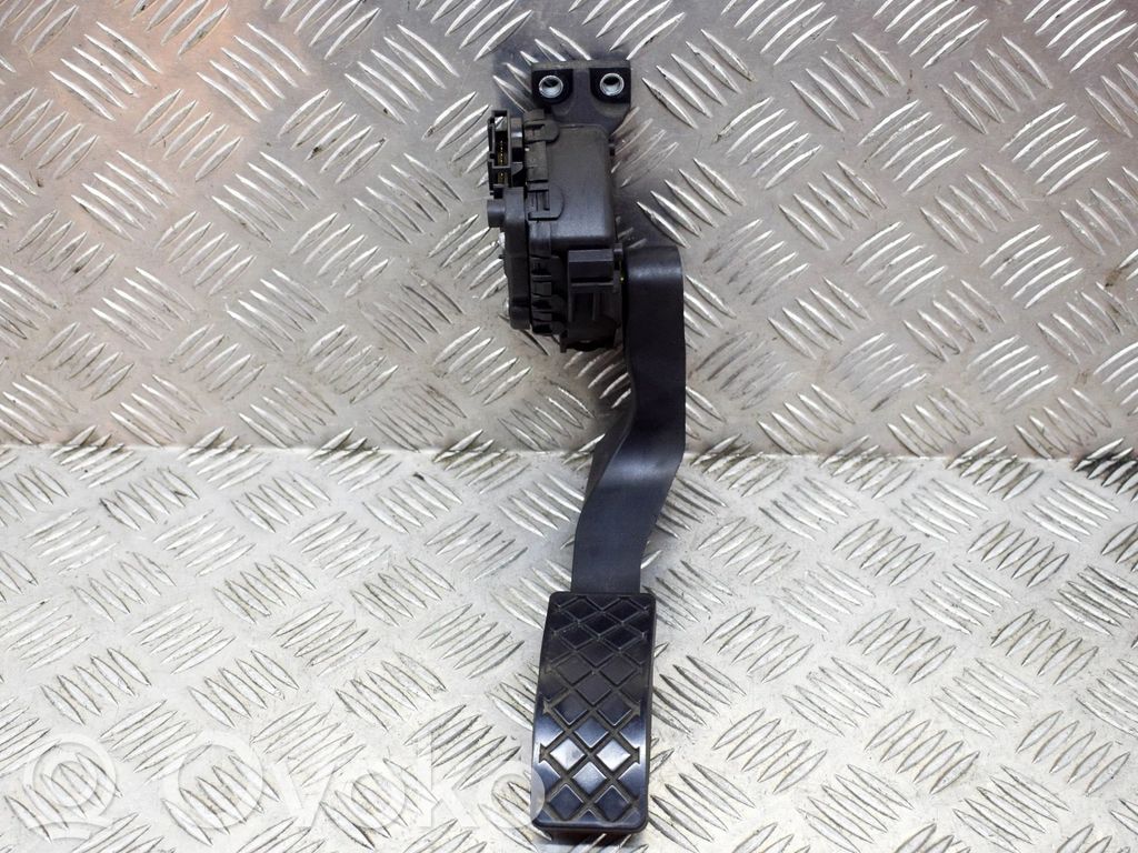 Audi A8 S8 D3 4E Accelerator throttle pedal 