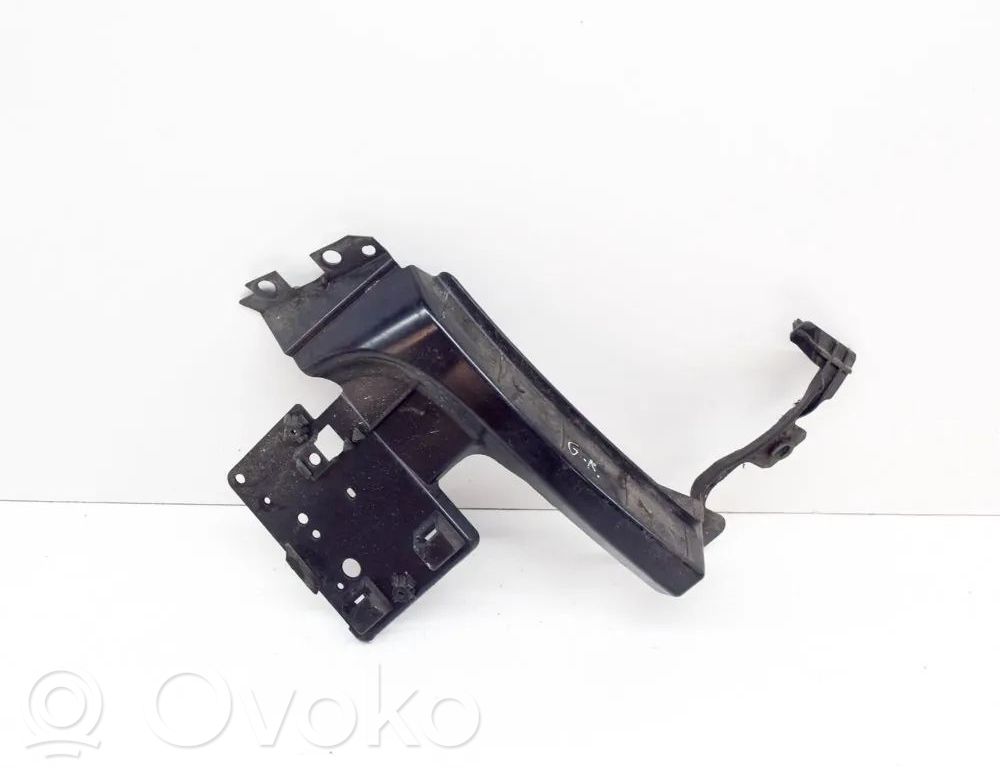 Land Rover Range Rover Evoque L538 Soporte de montaje del parachoques trasero 