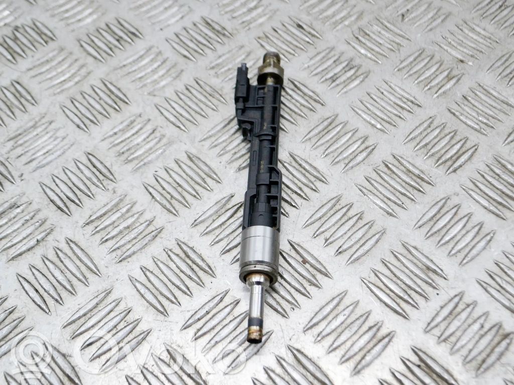 BMW 5 F10 F11 Polttoainesuutin 