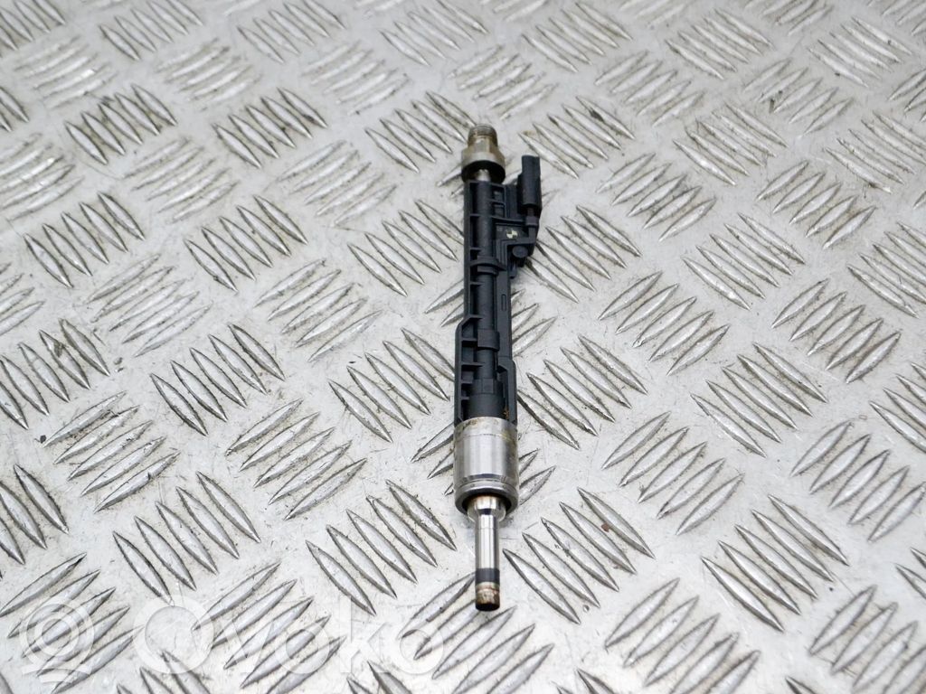 BMW 5 F10 F11 Polttoainesuutin 