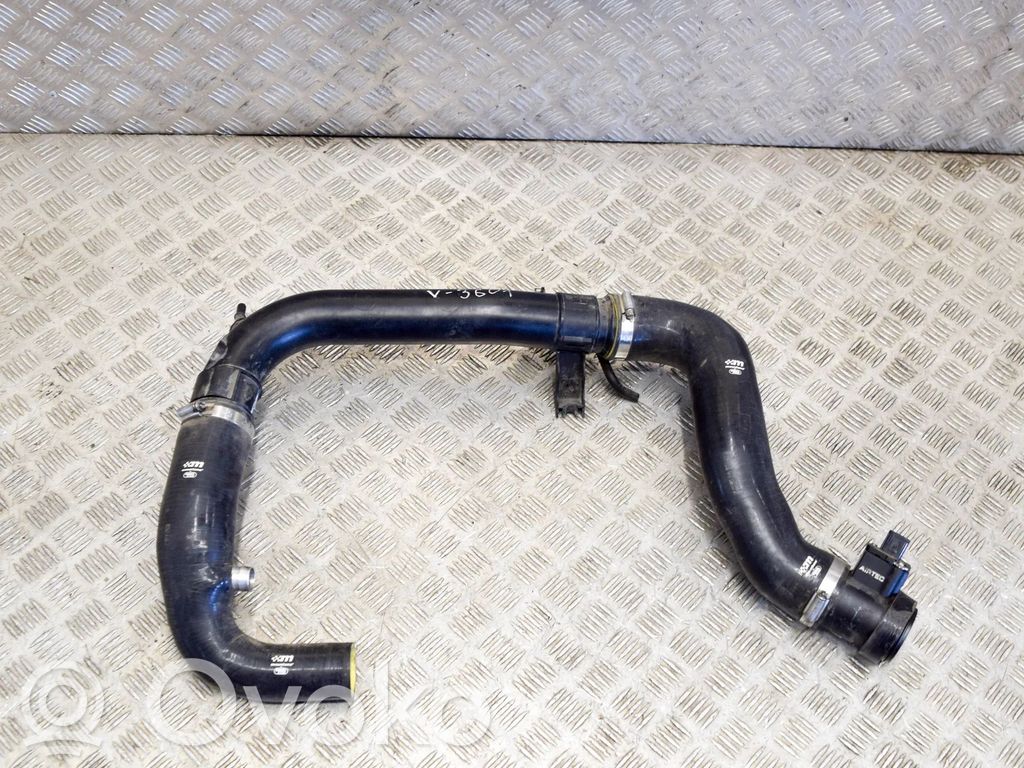 Ford Fiesta Schlauch / Leitung Ladeluftkühler 