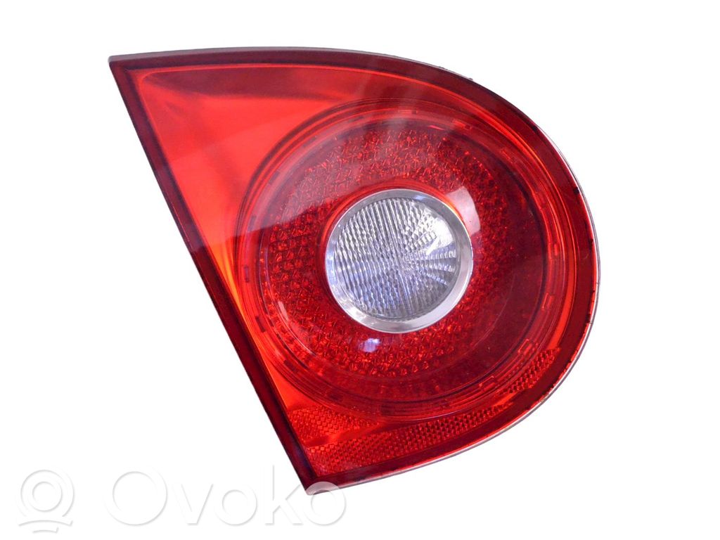 Volkswagen Golf V Lampă spate în capacul portbagajului 