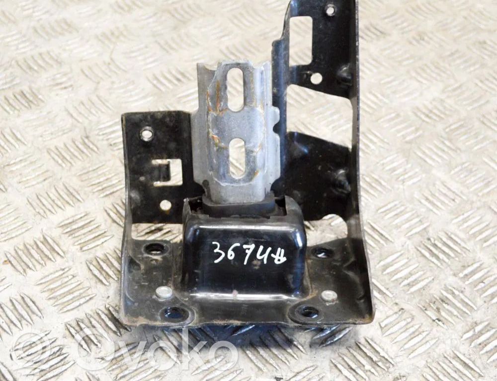 Engine mount bracket   9807450680,9810216980
